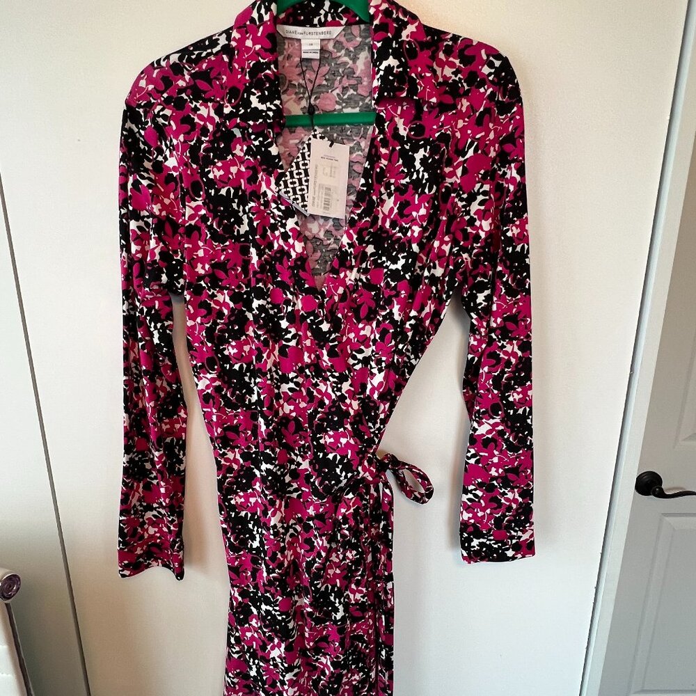 Diane Von Furstenberg DVF Wrap Tie Classic Dress, Size 14
